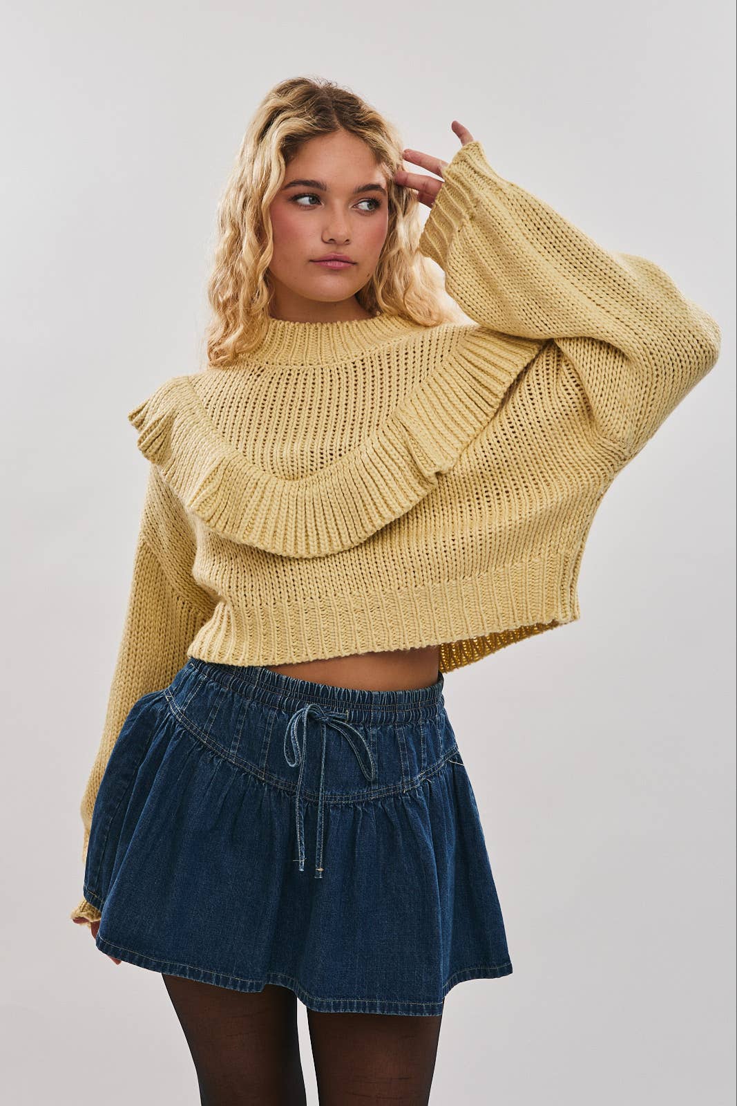 RUFFLE DETAIL SWEATER CROP TOP