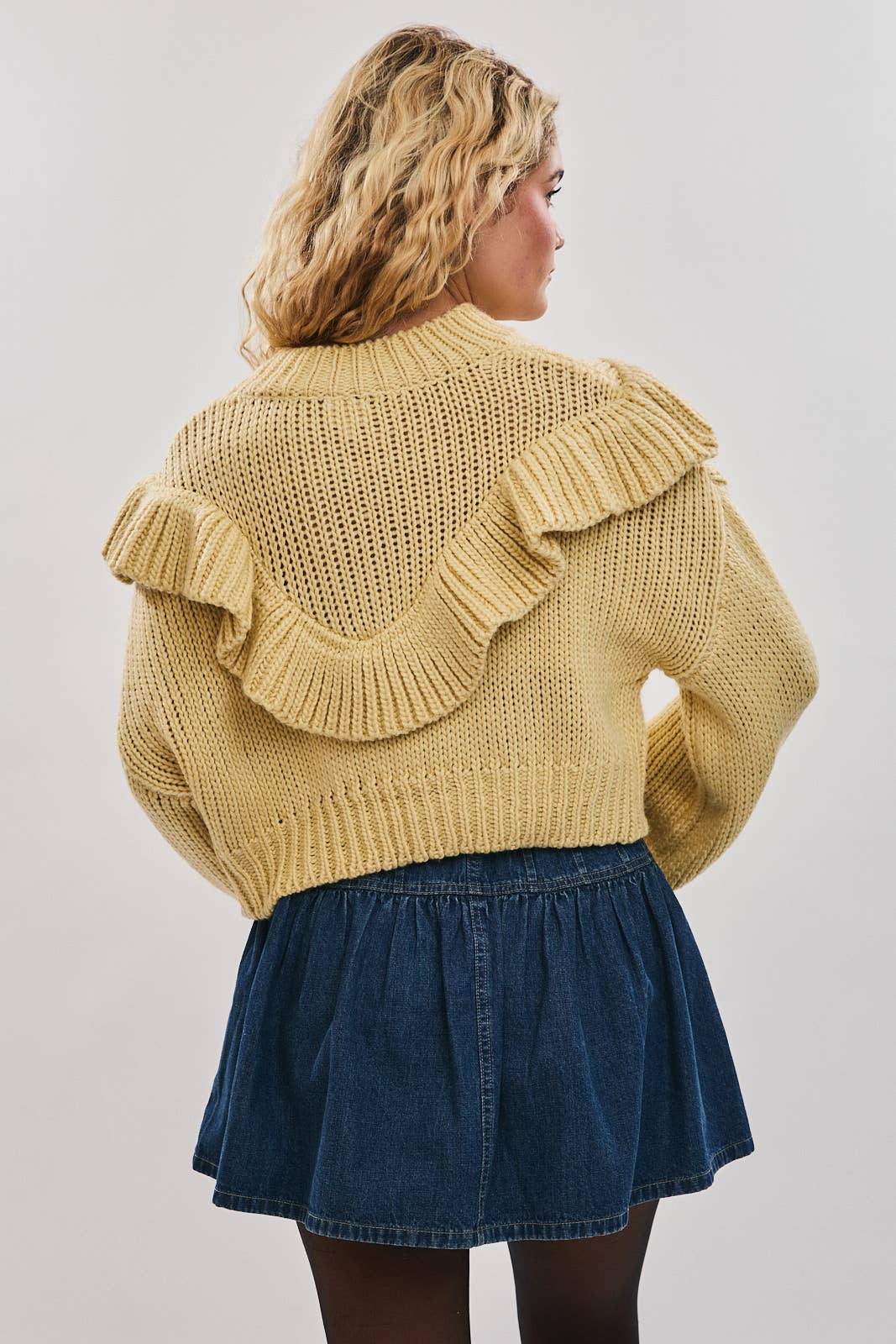 RUFFLE DETAIL SWEATER CROP TOP